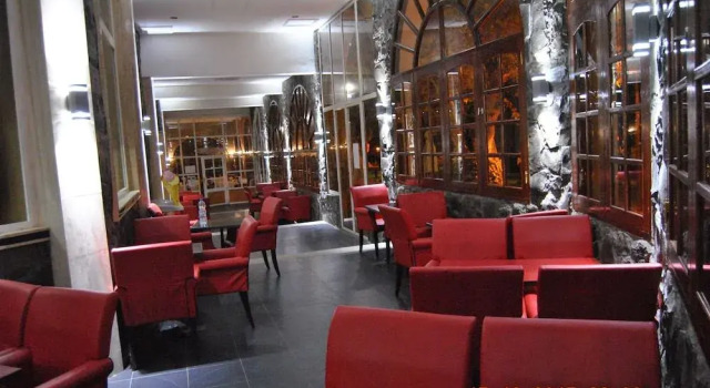 Le Chamonix, Rezervați Hotel Azrou Ifrane, aproape de Lion Stone