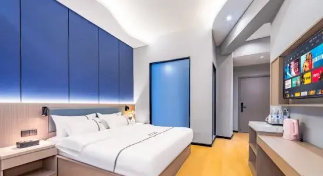 Люкс Golden Dragon Hotel (Red River Maitreya Branch)