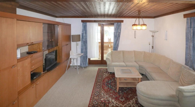 Beautiful Caravan in Gosau With 6 Bedrooms and Wifi, Book Hotel Gosau 