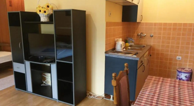 Apartment Davidovic, Buchen Sie Ferienwohnung Hotels in Bezirk Tivat mit Parkplatz, Parkplätze