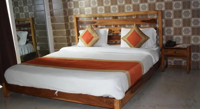Hotel Palm Tree Sector 31