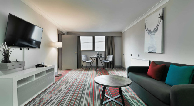 Люкс c 1 комнатой Park Inn by Radisson Cardiff City Centre