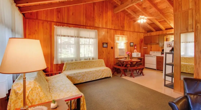 'the Birches' Raymond Getaway w/ Beach & Boat Dock, Κράτηση Ξενοδοχείο Raymond Man