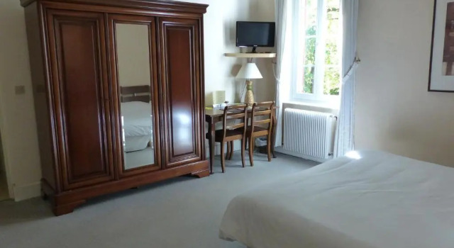 Семейный номер Standard Logis Hotels - Au Colombier du Touron