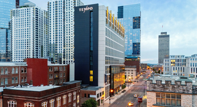 Tempo By Hilton Nashville Downtown, Забронировать Отель Отели Нэшвилл с парковкой, рядом с Tennessee Performing Arts Center, Парковка