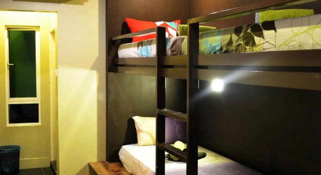 Sakot Hostel, Забронировать Хостел Хостелы Кота-Кинабалу, рядом с KK Esplanade, Хостел