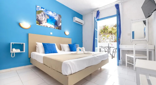 Двухместный номер Standard Bluu Bahari Hotel