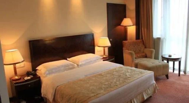 Xietong Hotel, Varaa Hotelli Jiading Shanghai