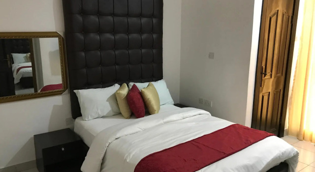H3 Luxury Cottage, Buchen Sie Ferienhaus Hotels in Eti-Osa mit Parkplatz, Parkplätze