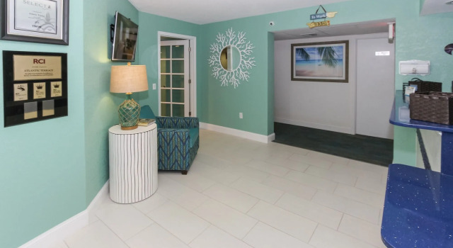 Atlantic Terrace, Забронировать Апартаменты/квартира Дейтона-Бич Daytona Beach Area, рядом с Пресвитерианская церковь Westminster By The Sea