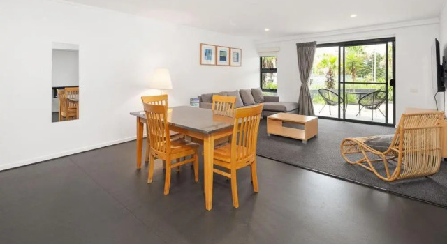 Апартаменты c 1 комнатой с видом на бассейн Corrigans Cove Resort Batemans Bay
