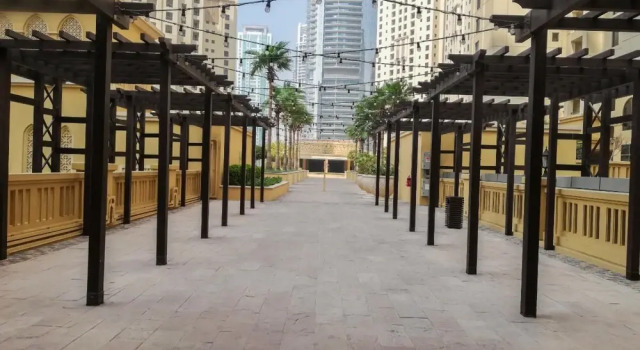 JBR Beach Front 4 Bed High Floor, Забронировать Отель Отели Эмирата Дубая 3 звезды, рядом с Остановка трамвая Marina Towers, 3*