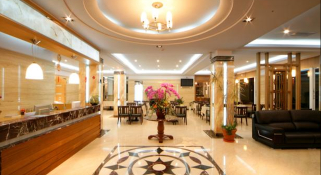 Jun Yue Hanging Garden Resort, Book Ferieresort Resorthoteller i Ch'un-yang, Ferieresort