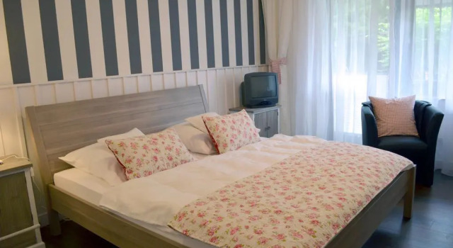 Heide´s Hotel Pension Bad Bevensen, Забронировать Отель Отели Бад-Бевензен 3 звезды, 3*