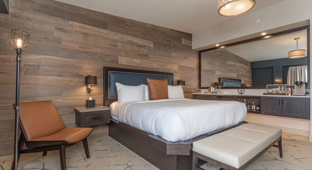 Номер Standard с балконом и с видом на реку Ghost Light Inn