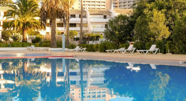 Апартаменты Immaculate 1-bed Apartment in Albufeira