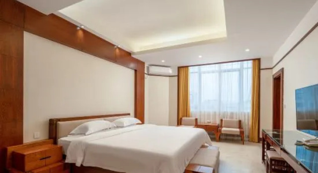 Люкс Ambassador Yangpuwan Seaview Garden Hotel