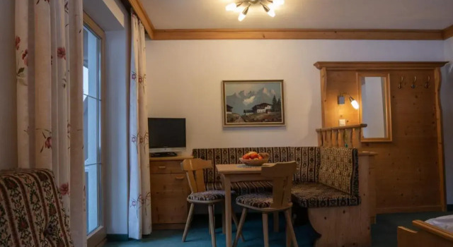 Haus Tanneck, Забронировать Отель Тукс Хинтертукс