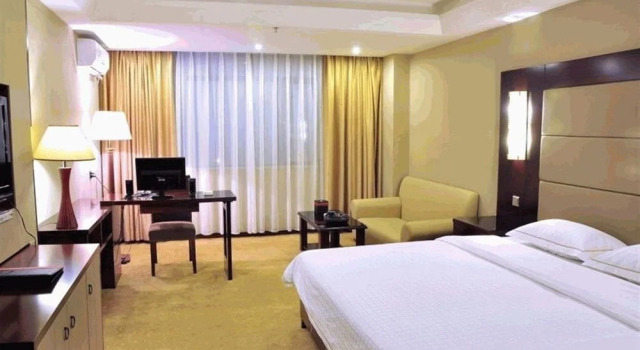 Nanning Kaiyuan Hotel, Rezerwuj Hotel Hotele w Nanning z parkingiem, Parking