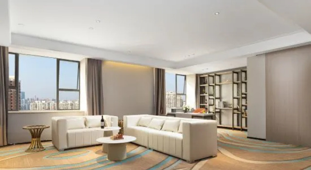 Люкс Presidential New Century Hotel Xihu Nanchang (Nanchang Bridge East Subway Station)