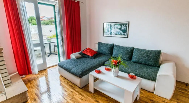 Apartment Dunja, Rezerwuj Apartament Hotele w Split-Dalmatia County z parkingiem, Parking