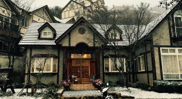 Кровать в общем номере Spring Ground Resort