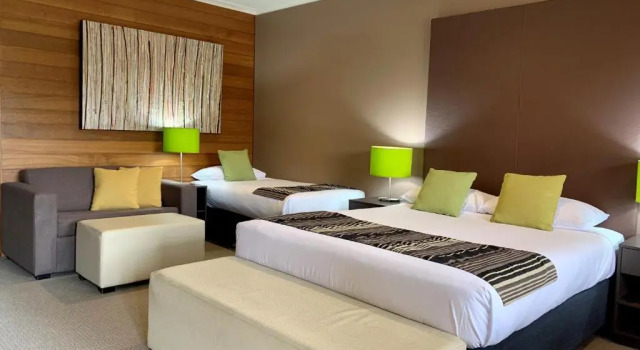 Семейный номер Executive Sovereign Park Motor Inn