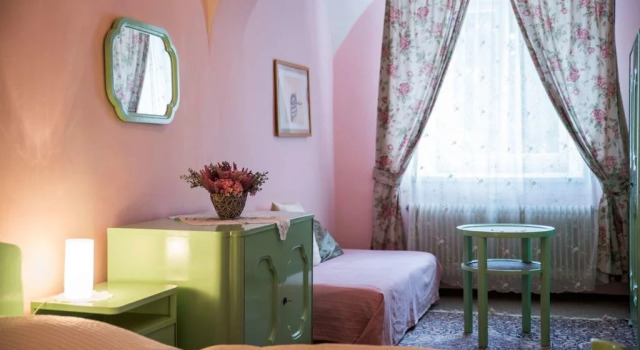 Zámek Lobeč, Rezerwuj Hotel Lobeč Kokorinsko