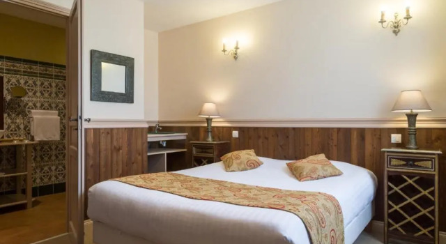 Двухместный номер Standard Hôtel & Spa du Domaine des Thômeaux, The Originals Relais
