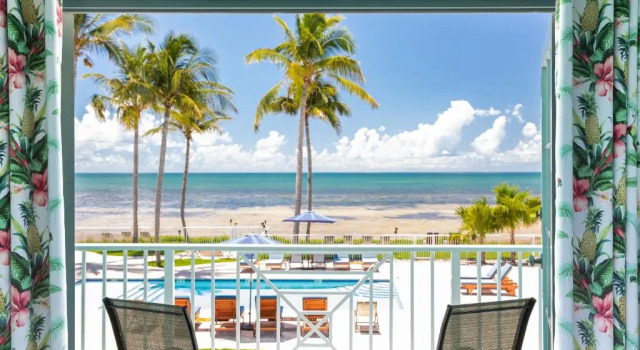 Люкс Grassy Flats Resort & Beach Club
