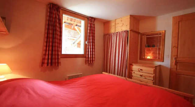 Le Miou: hameau des Chazals Nevache Hautes Alpes