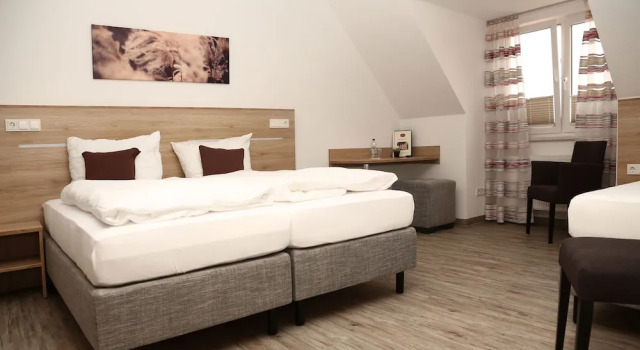 Gasthaus zur Linde, Reserva ahora Hostal o pensión Hoteles en Baden-Wurtemberg con aparcamiento, Aparcamiento