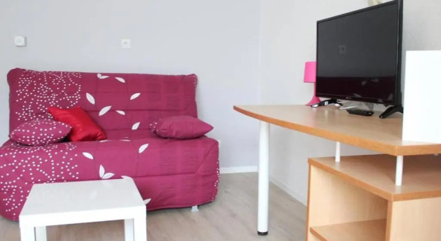 Appartement La Rochelle, 2 pièces, 4 personnes - FR-1-246-223, Rezerwuj Apartament Hotele w Charente-Maritime z basenem, Basen