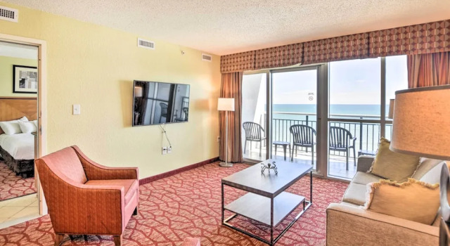 Апартаменты Beachfront Condo in Myrtle Beach w/ Pool Access