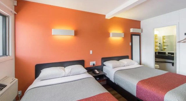 Четырёхместный номер Standard Motel 6 Cranbrook