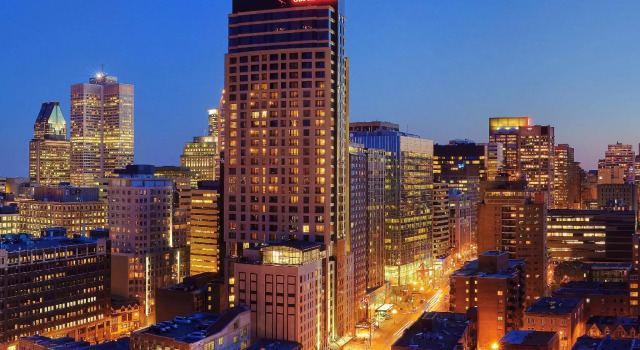 Полулюкс Hilton Garden Inn Montreal Centre-Ville