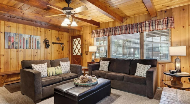 The Nut House by Avantstay Wooded Cabin + Game Room + Arcade + Foosball Near Big Bear Lake + Bear Mountain + Village Shops