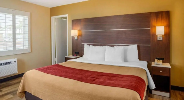 Четырёхместный номер Deluxe Comfort Inn San Diego Airport At The Harbor