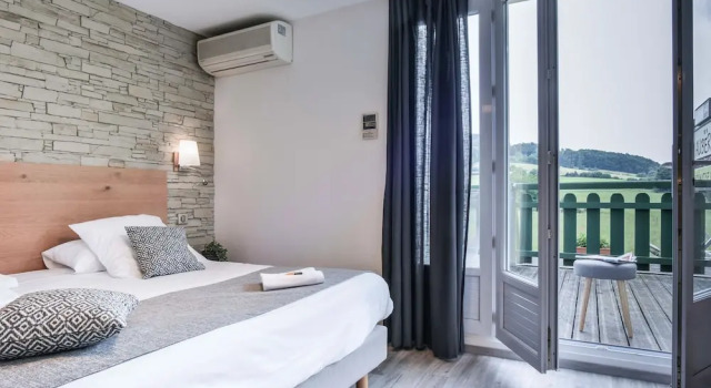 Двухместный номер Standard с балконом Logis Auberge du Relais - Hôtel & Restaurant