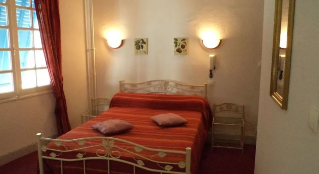 L'Oustal, Rezervovat Hotel Hotely v Cazaubon se snídaní, Snídaně