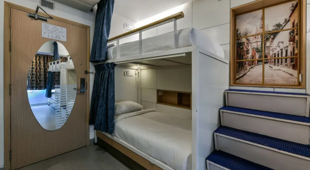 Кровать в общем номере с видом на город Indie Stays, BKC