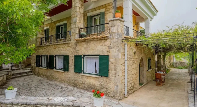 Orestis Stone Apartment for 2 With Garden, Reserva ahora Apartamento Pigadisanoi 