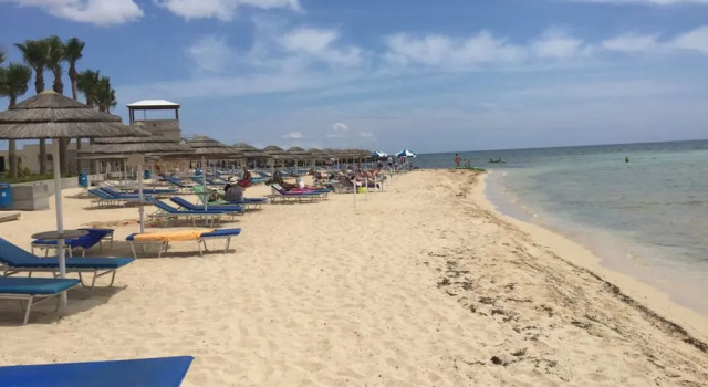 Апартаменты 2 Bed Flat - Sleeps 4 - Pool - Parking - Wifi