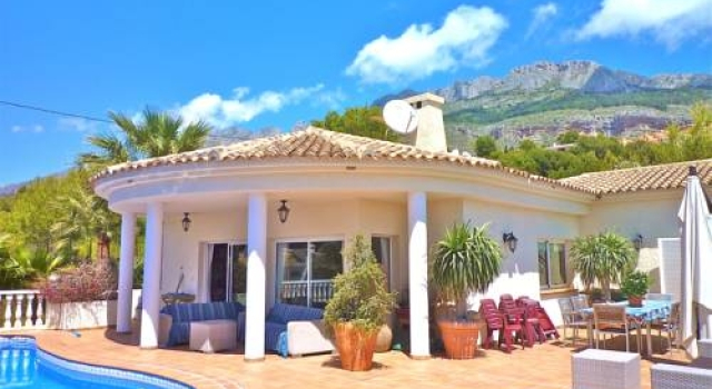 Luxury Home in Altea With Mountain Views, Забронировать Отель Отели Альтеа с завтраком, рядом с Русская православная церковь Св. Архангела Михаила в Альтее, Завтраки