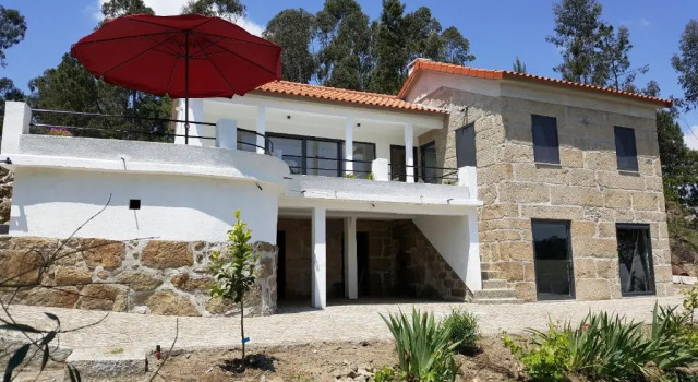 Villa Lugar do Pego, Rezerwuj Willa Domki letniskowe w Norte Region, Domek
