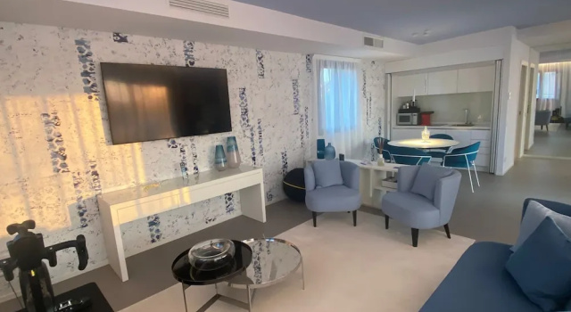 Четырёхместный люкс с видом на море Demo Hotel Design Emotion