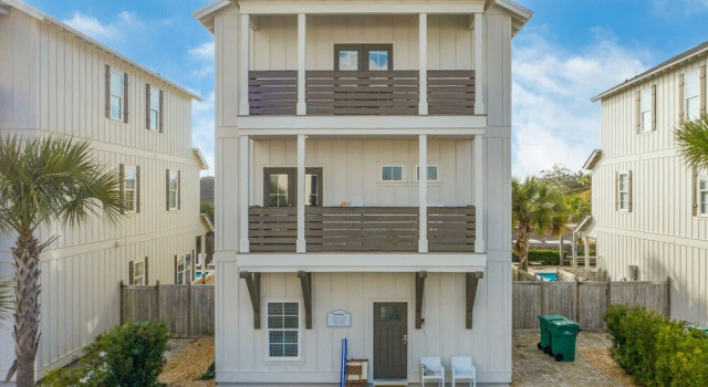 Miramar by Avantstay Large Destin Home w/ Pool Walk to Miramar Beach!, Rezerwuj Hotel Hotele w Emerald Coast z parkingiem, Parking