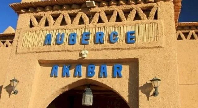 Auberge Akabar, Rezervovat Hostel Hotely v Meknes-Tafilalet s parkováním, Parkování
