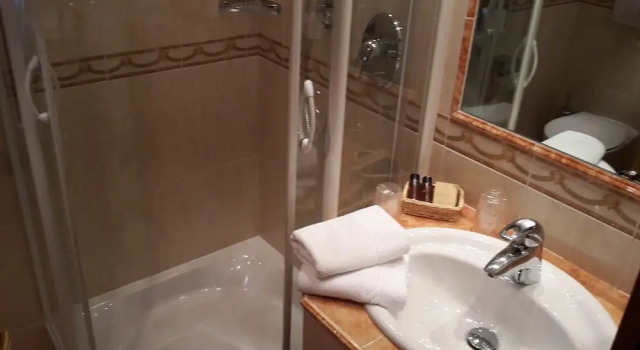 Двухместный номер Economy с балконом и с видом на горы Hotel Garni Concordia - Dolomites Home
