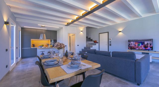 Villa Ventobreva, Book Villa Hotels in Como with a Pool, Swimming Pool